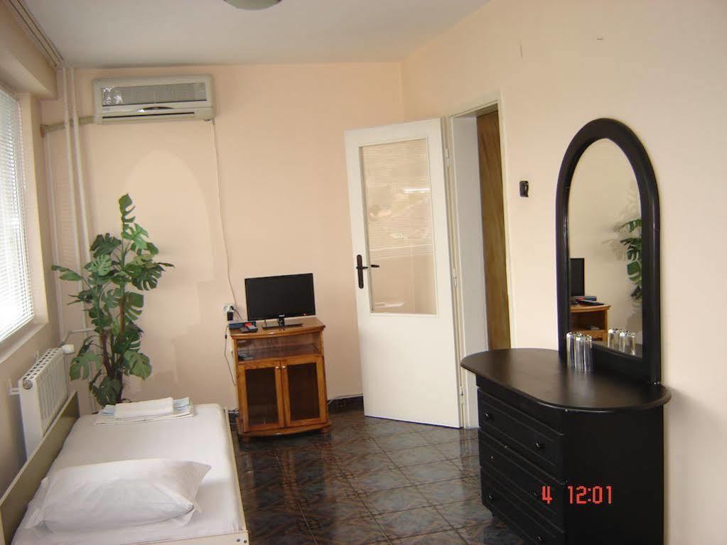 Kanclera Hotel Kaspichan Ngoại thất bức ảnh