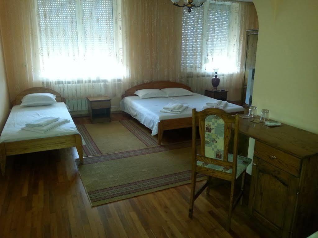 Kanclera Hotel Kaspichan Ngoại thất bức ảnh